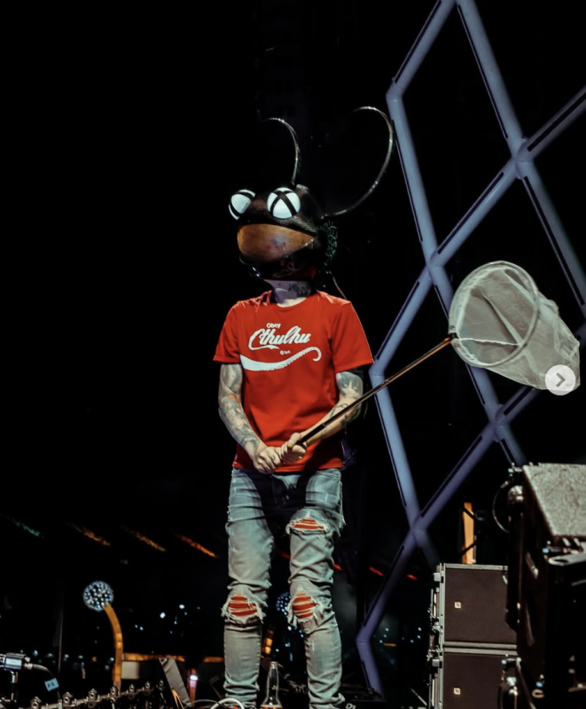 Drone fishing in Vegas.